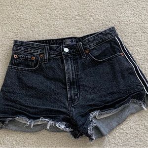 Abercrombie and fitch black shorts
